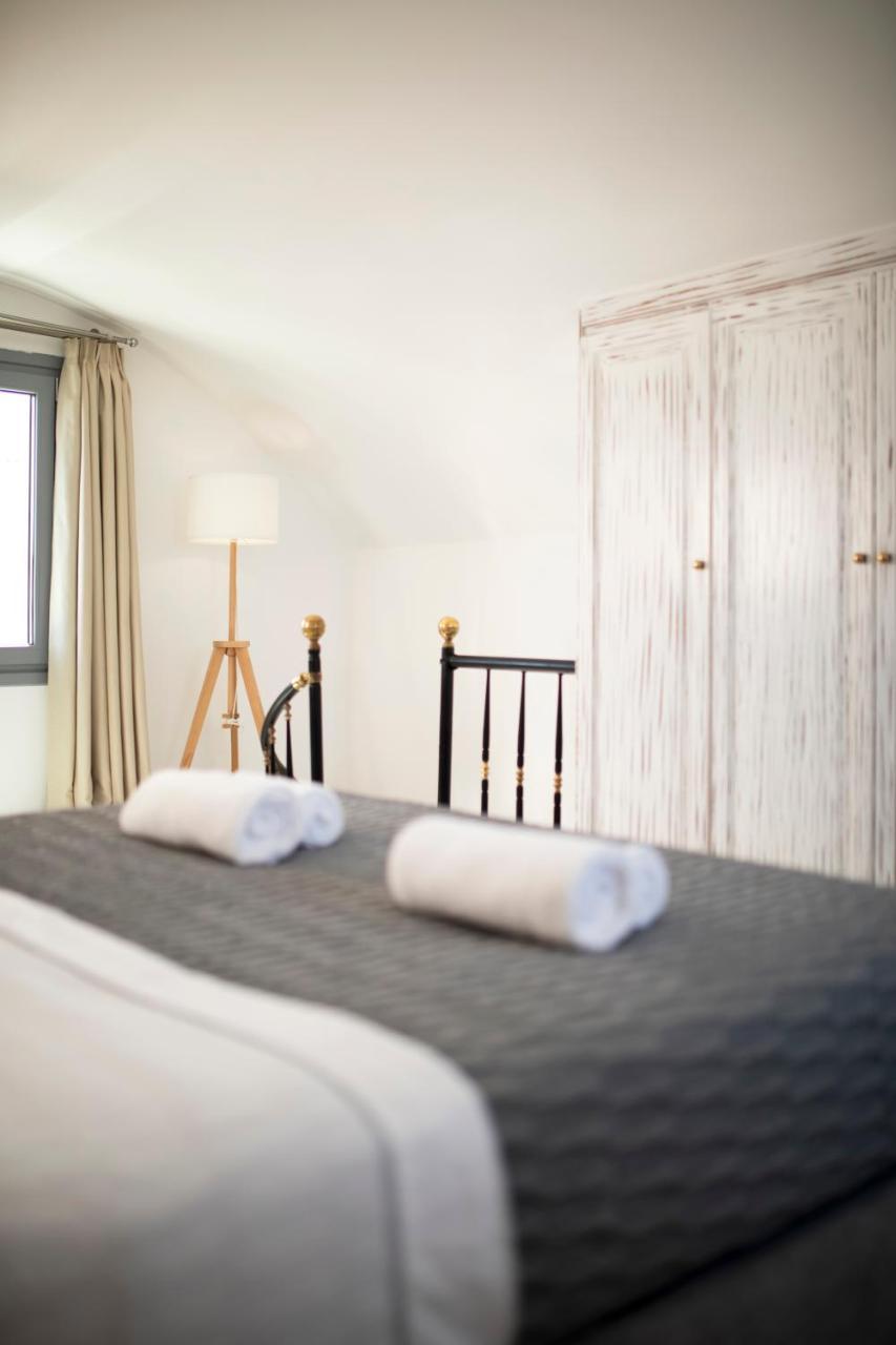 Oia Captain's Villa 2