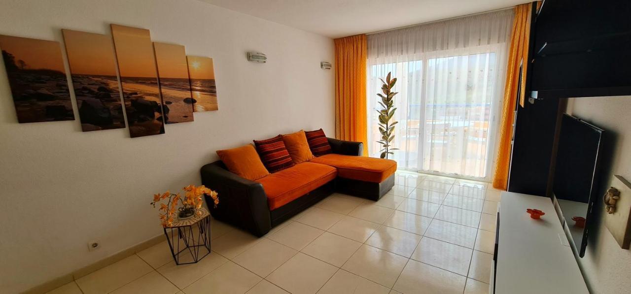Cozy 2 Bedroom Apartment in Costa Adeje 1