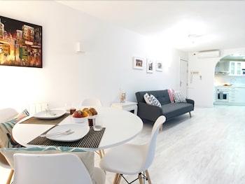 Amity Be My Guest Castelldefels 1