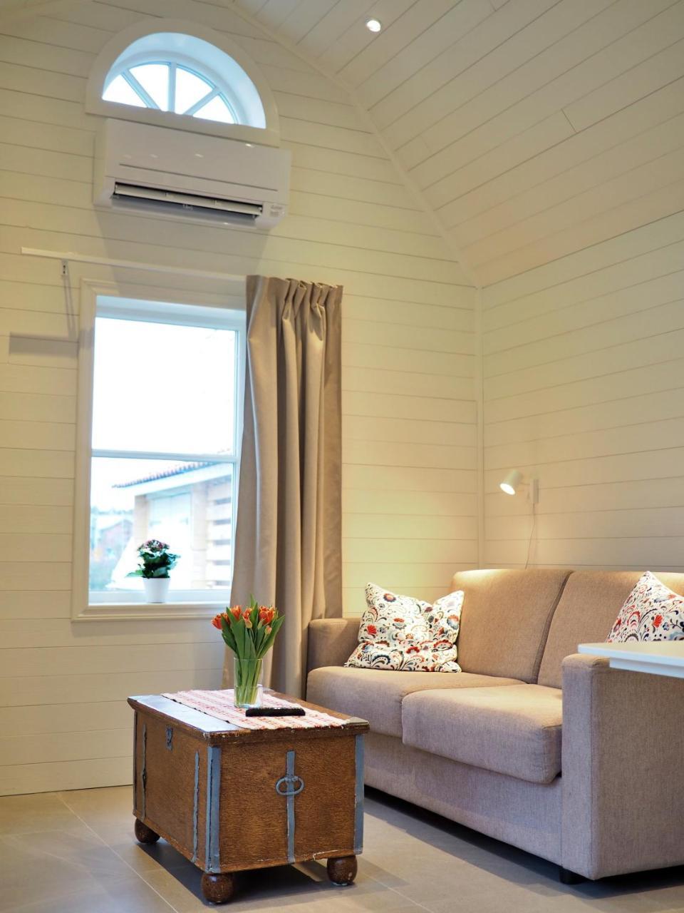 Kristina Attefall I Vasterhaninge 1