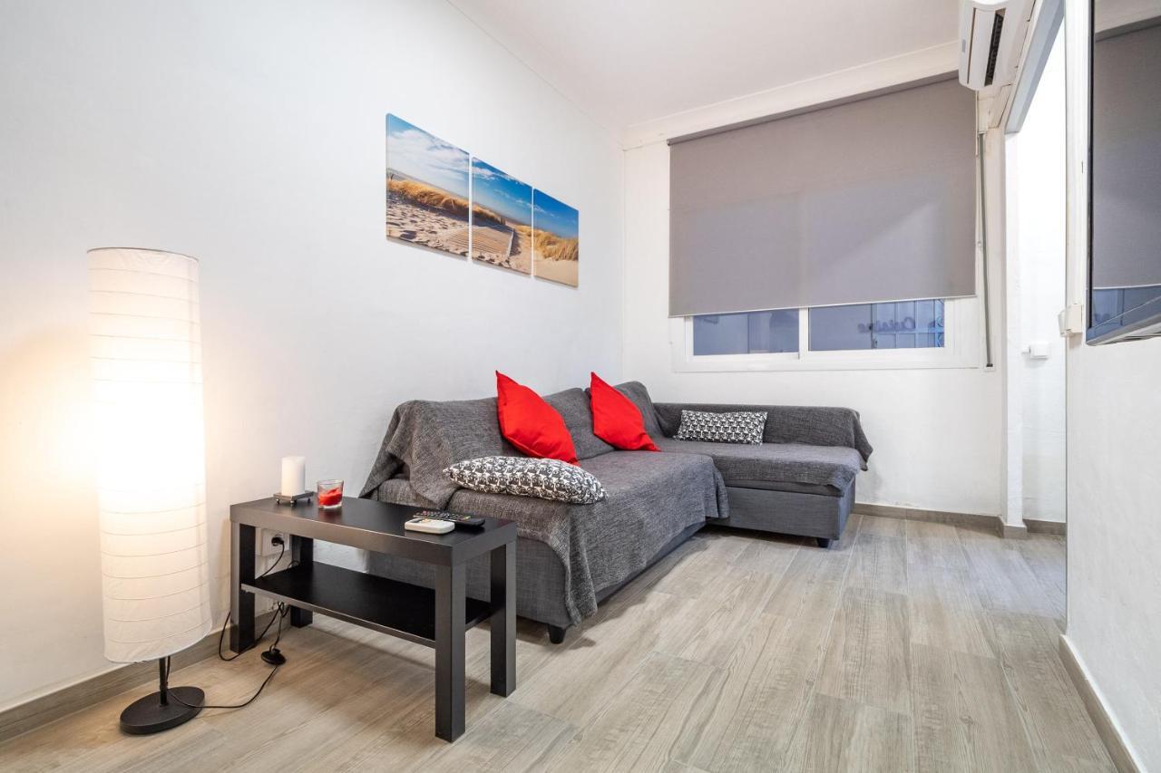 Beach Apartment, Next To the Sea 2