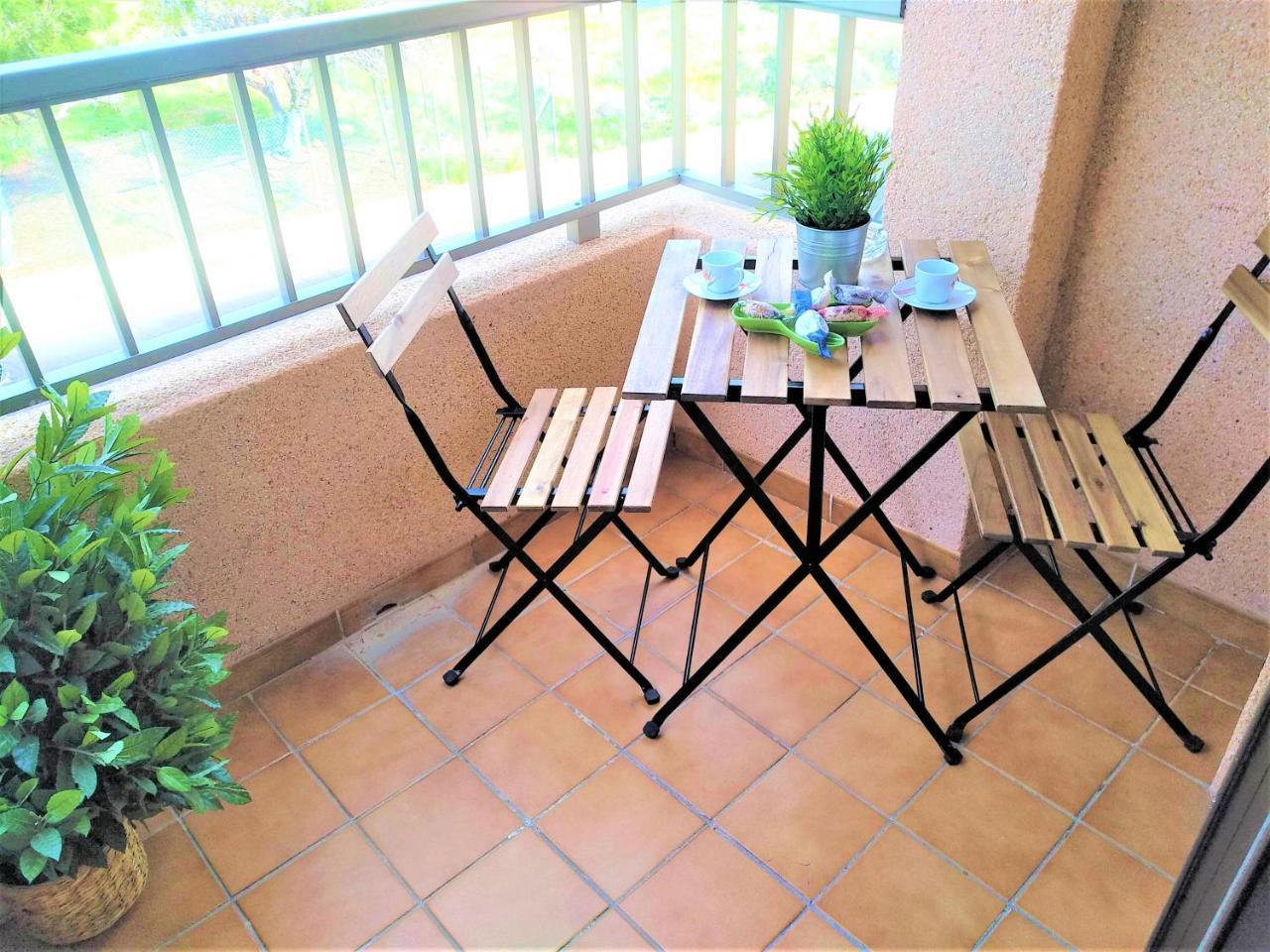 Bright Spacious Apartment, 2 Min Walk From Beach 1