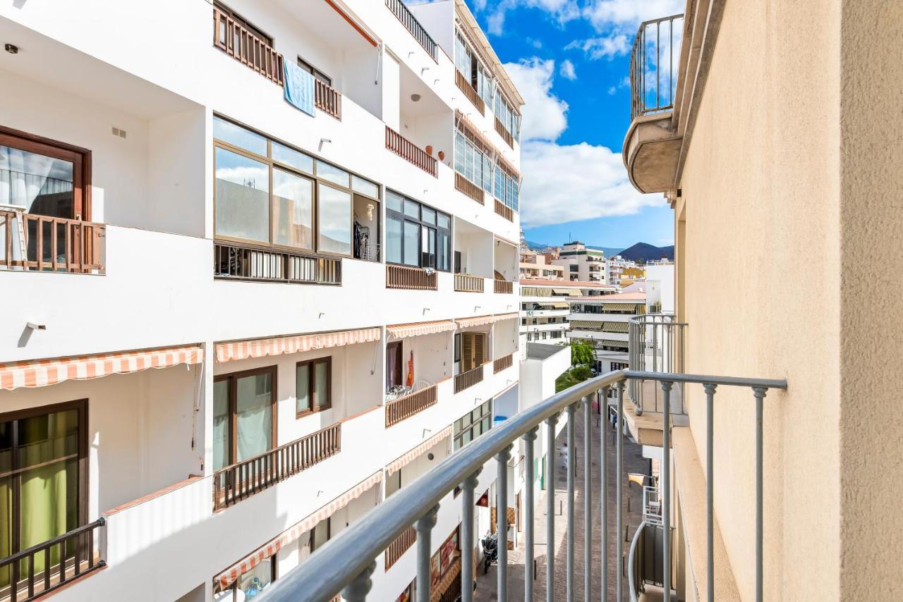 17 Los Cristianos Central by the Beach ,Wifi 1