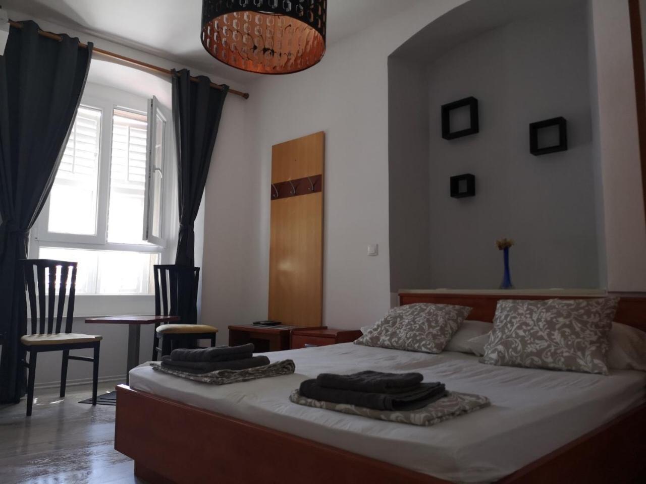 Main Bus Station Rooms 2