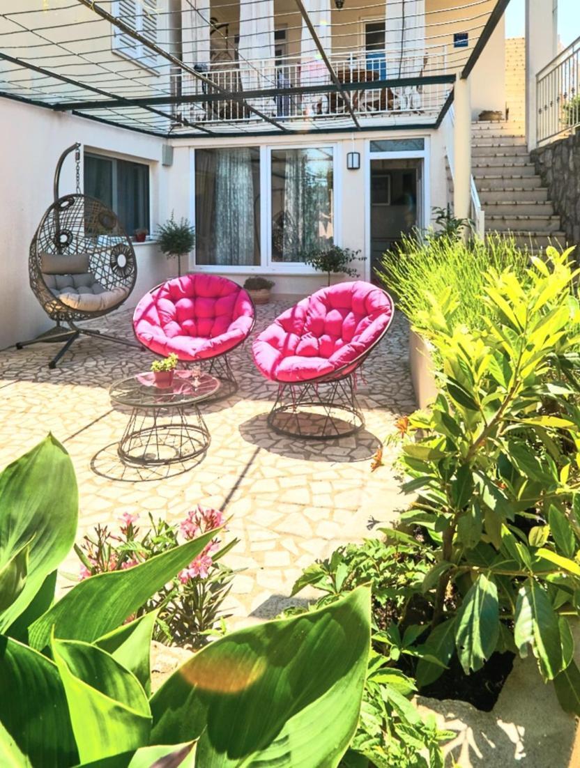 Suite by the Beach for 2 2