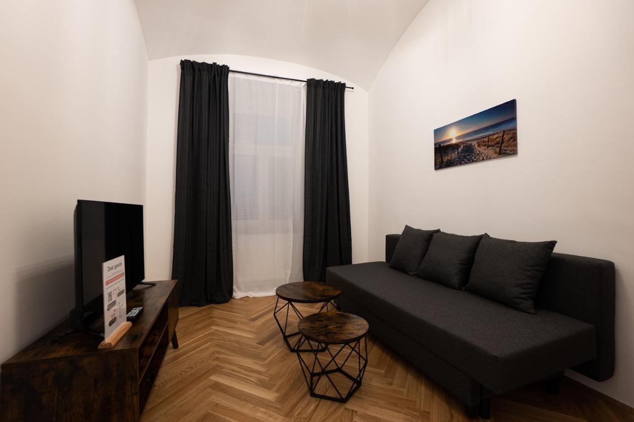 Modern Hotel-Styled Apartment in the Second District of Vienna. 2