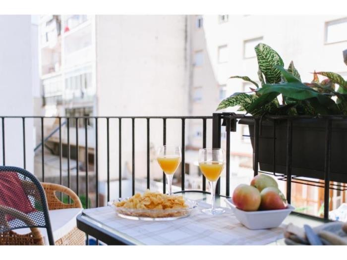 Sitges Spaces Deluxe Beach Apartment- 3 Bedroom, 2 Bathroom, Next To Beach, Sleeps 6 2
