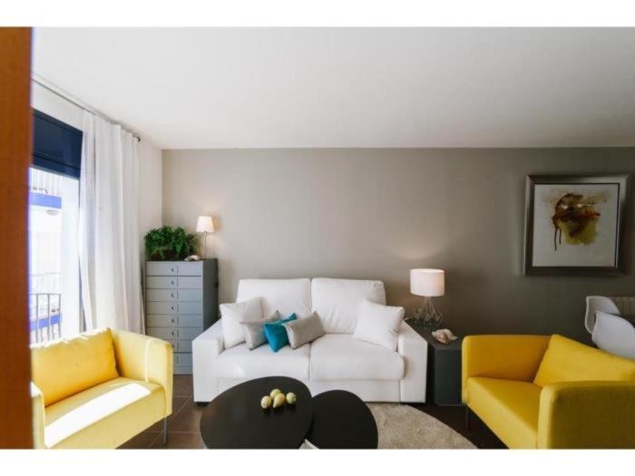 Sitges Spaces Deluxe Beach Apartment- 3 Bedroom, 2 Bathroom, Next To Beach, Sleeps 6 1