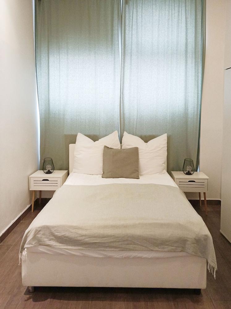 Spacious 3-Bedroom Apartment in City Centre 1