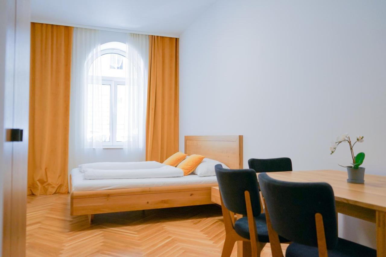 Nadland Apartments B7 2