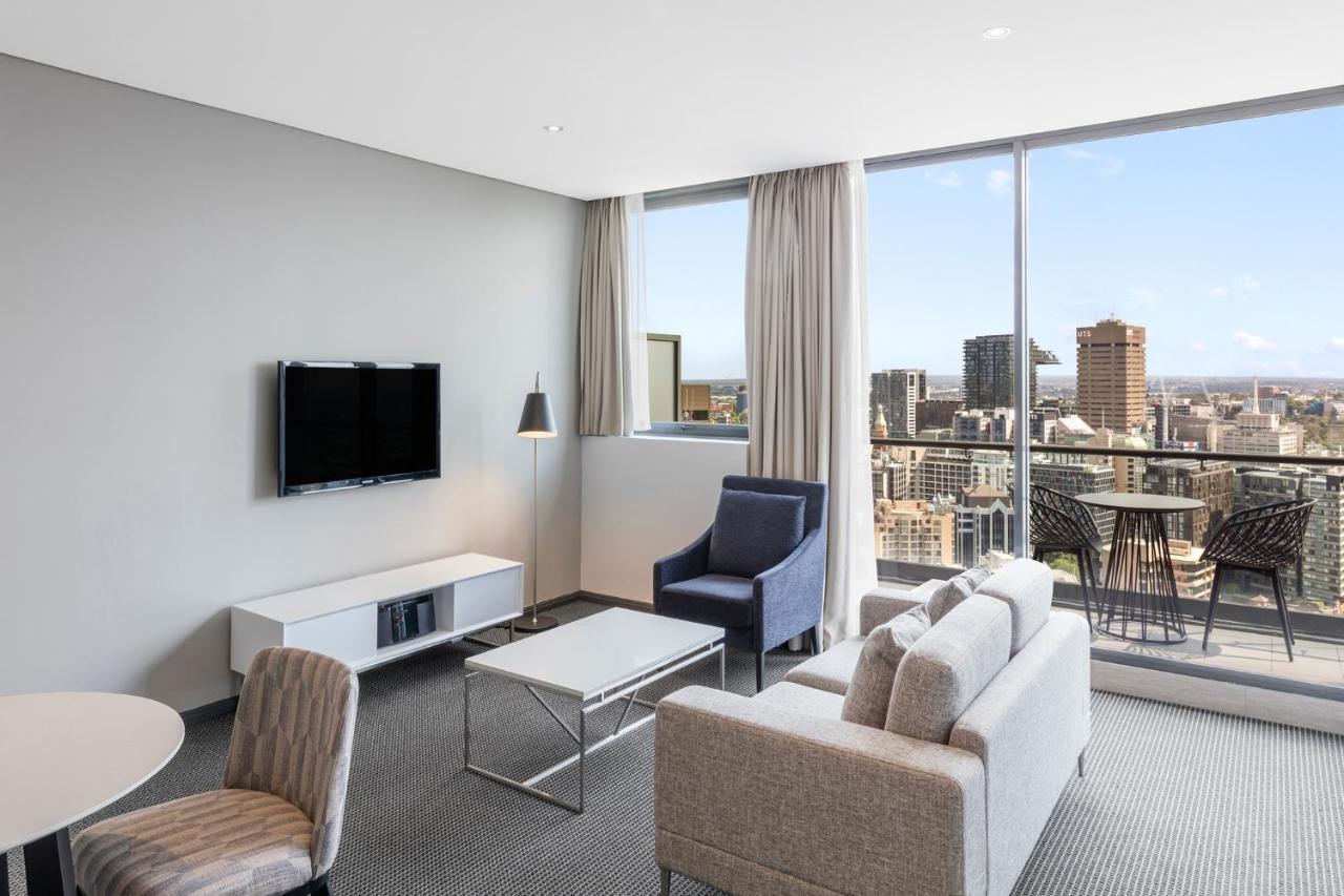 Meriton Suites Campbell Street, Sydney 1