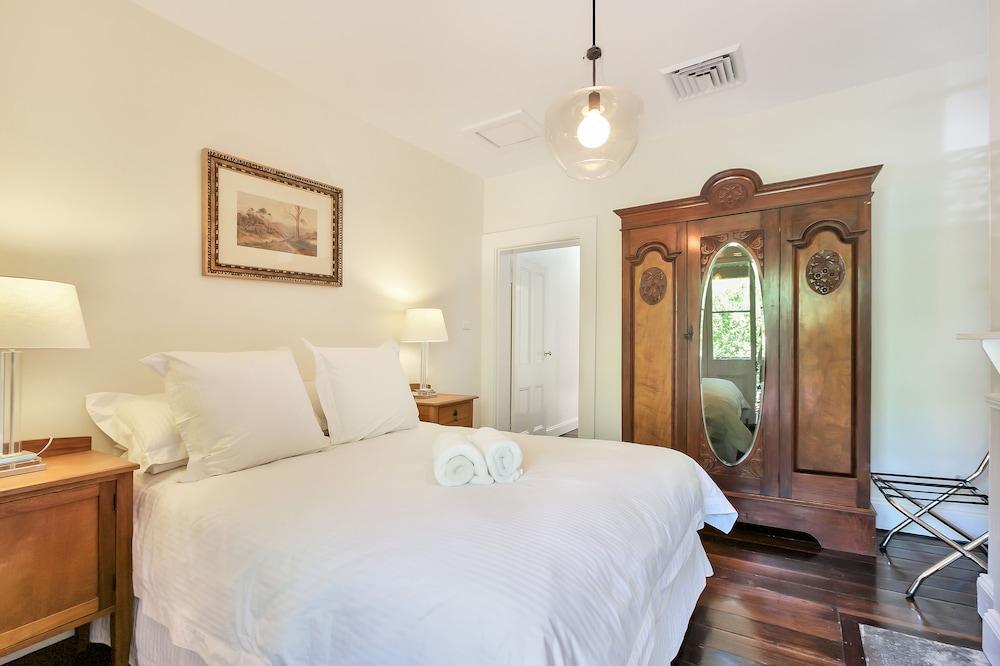 City Leafy Terrace 2