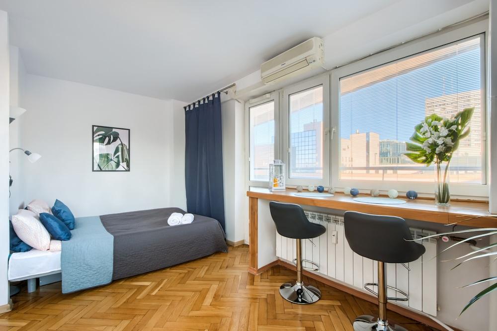 Zgoda 13 Apartment 1