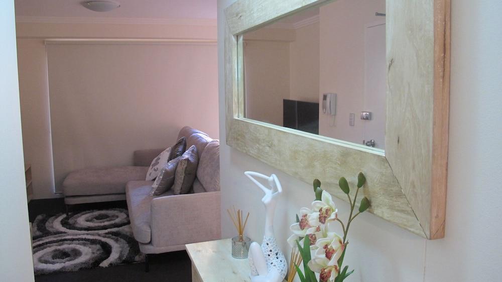 Sleek Apartment Unit 87 1