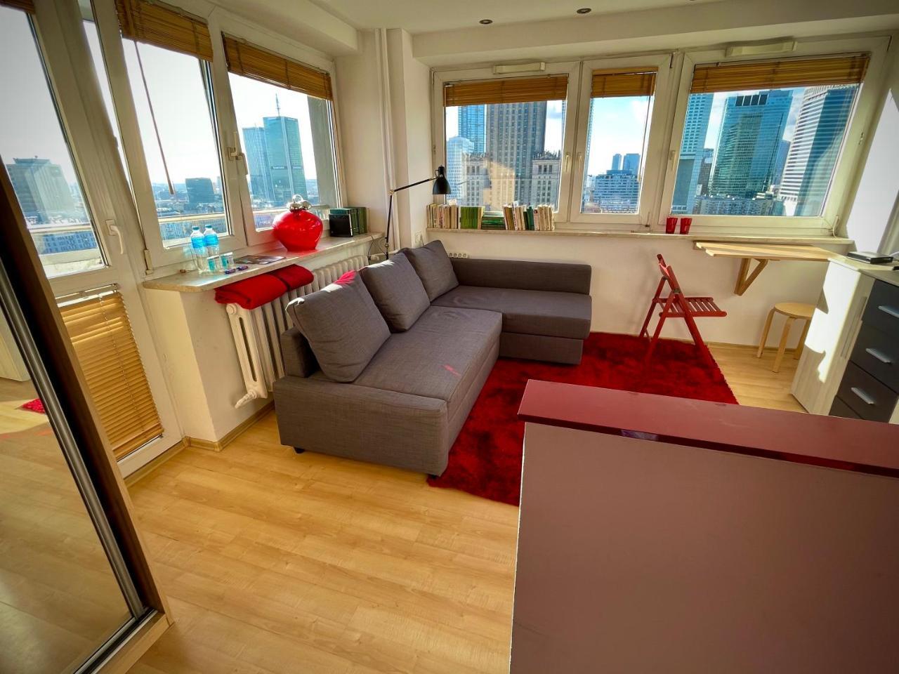 Super Apartament Red Centrum Best View in Town 2x Metro Fast Wifi 300 Mbs Netflix Appletv Smarttv Spotify Panorama Miasta 1