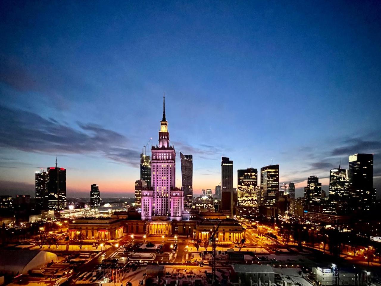 Super Apartament Red Centrum Best View in Town 2x Metro Fast Wifi 300 Mbs Netflix Appletv Smarttv Spotify Panorama Miasta 2