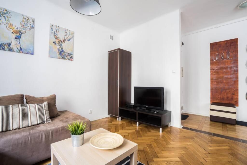 Oomph Warsaw Modern Apartment Near Nowy Swiat 2