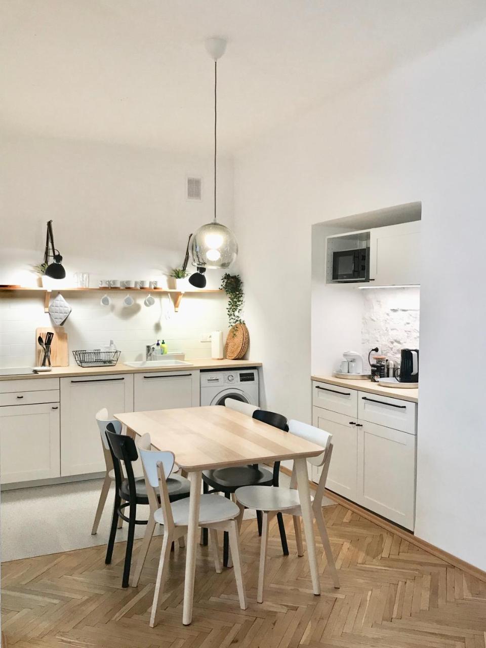 Chmielna Warsaw Plus 2