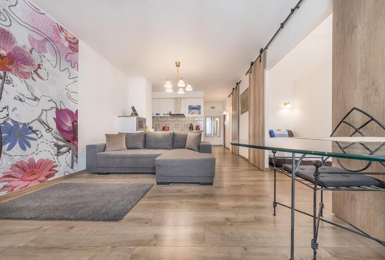 Sandra Apartment Close To Chain Bridge 2