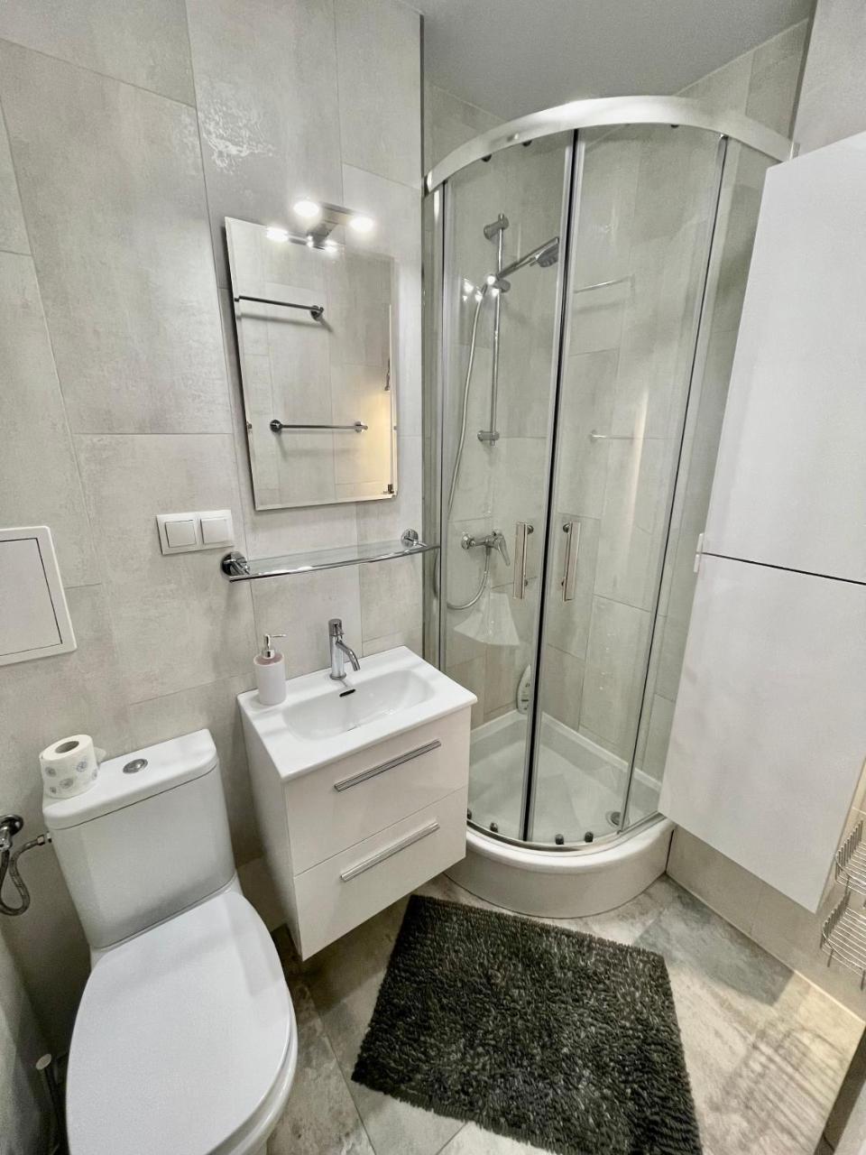 Love Metro Wifi 300mbs 65’Tv Netflix Hbo Appletv+ 2