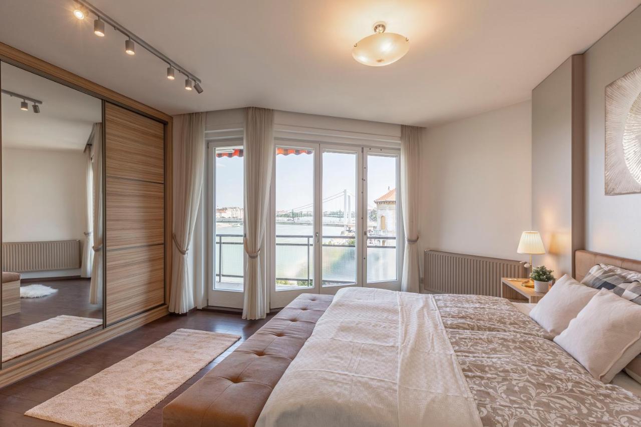 Luxury Residence with a Beautiful View for the Danube River 2