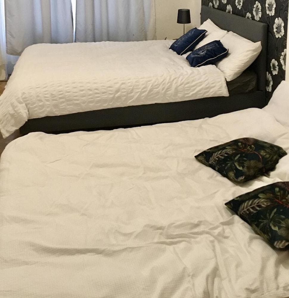 Hotel Apartment in Square Praha 2 1