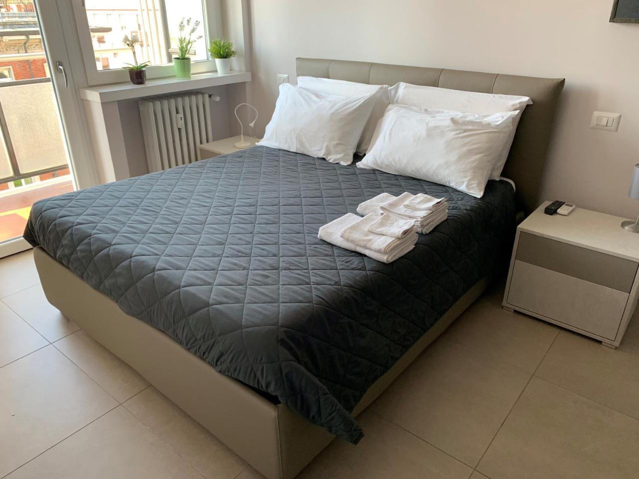 Bright Place Navigli 1