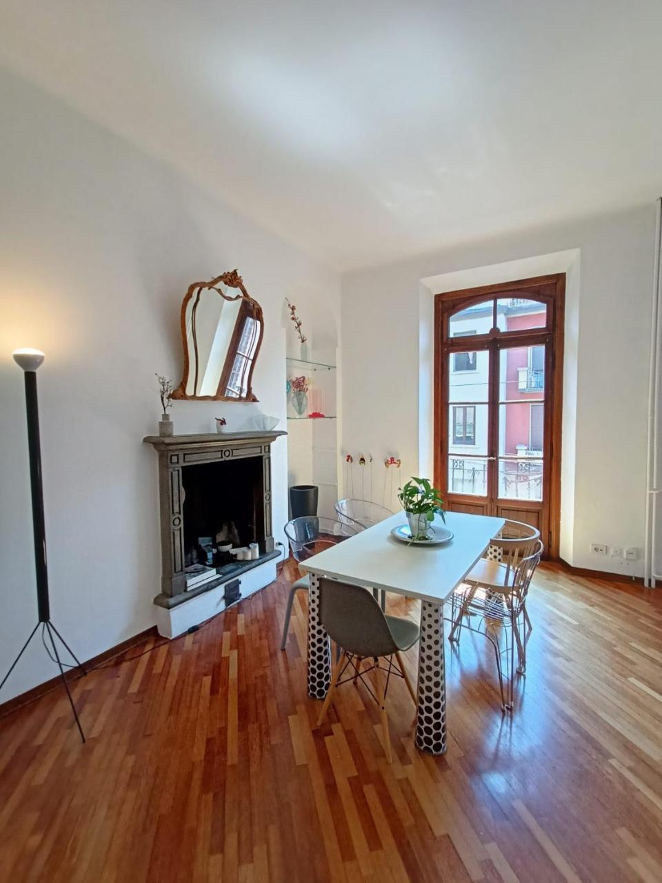 Charming Design Apartment Into Navigli District 1