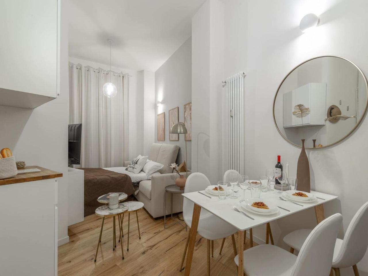 The Best Rent - Lovely One-Bedroom Apartment in Corso di Porta Vittoria 2