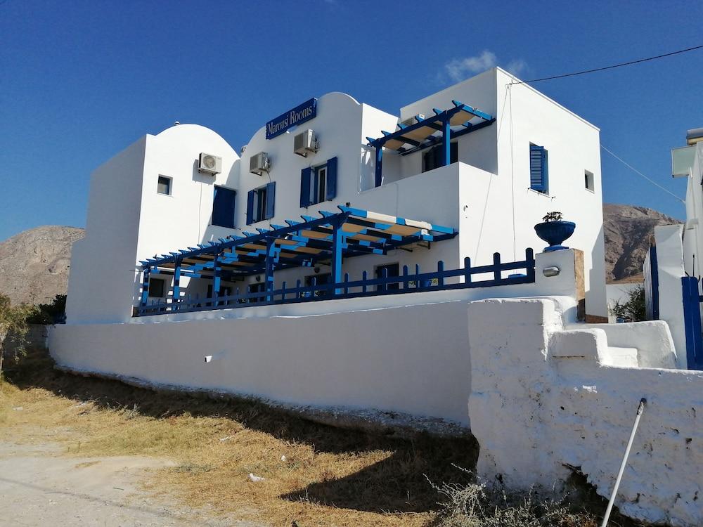 Marousi Rooms