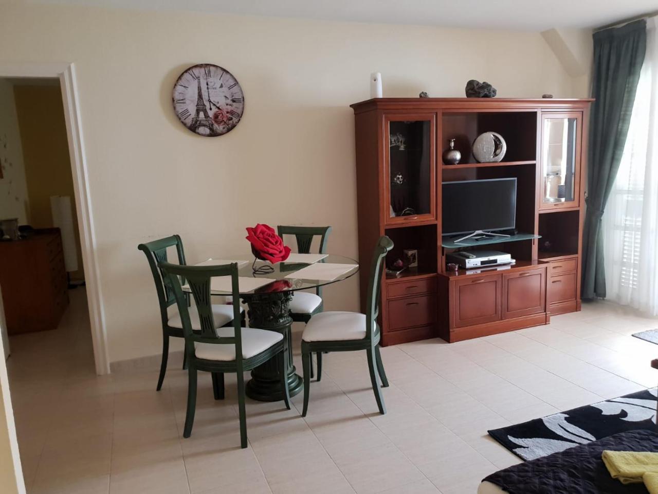 The Heights English Home 2