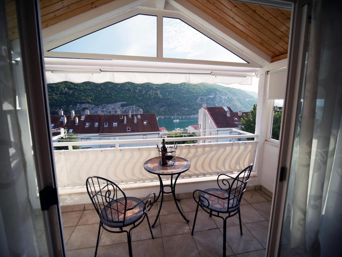 Apartment Dora (Adults Only)