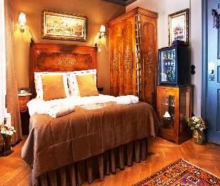 Faik Pasha Apartments 1