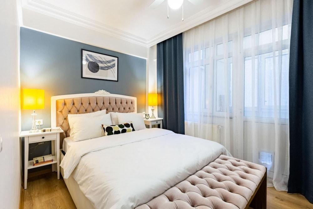 Missafir Impressive Flat in the Heart of Cihangir 1