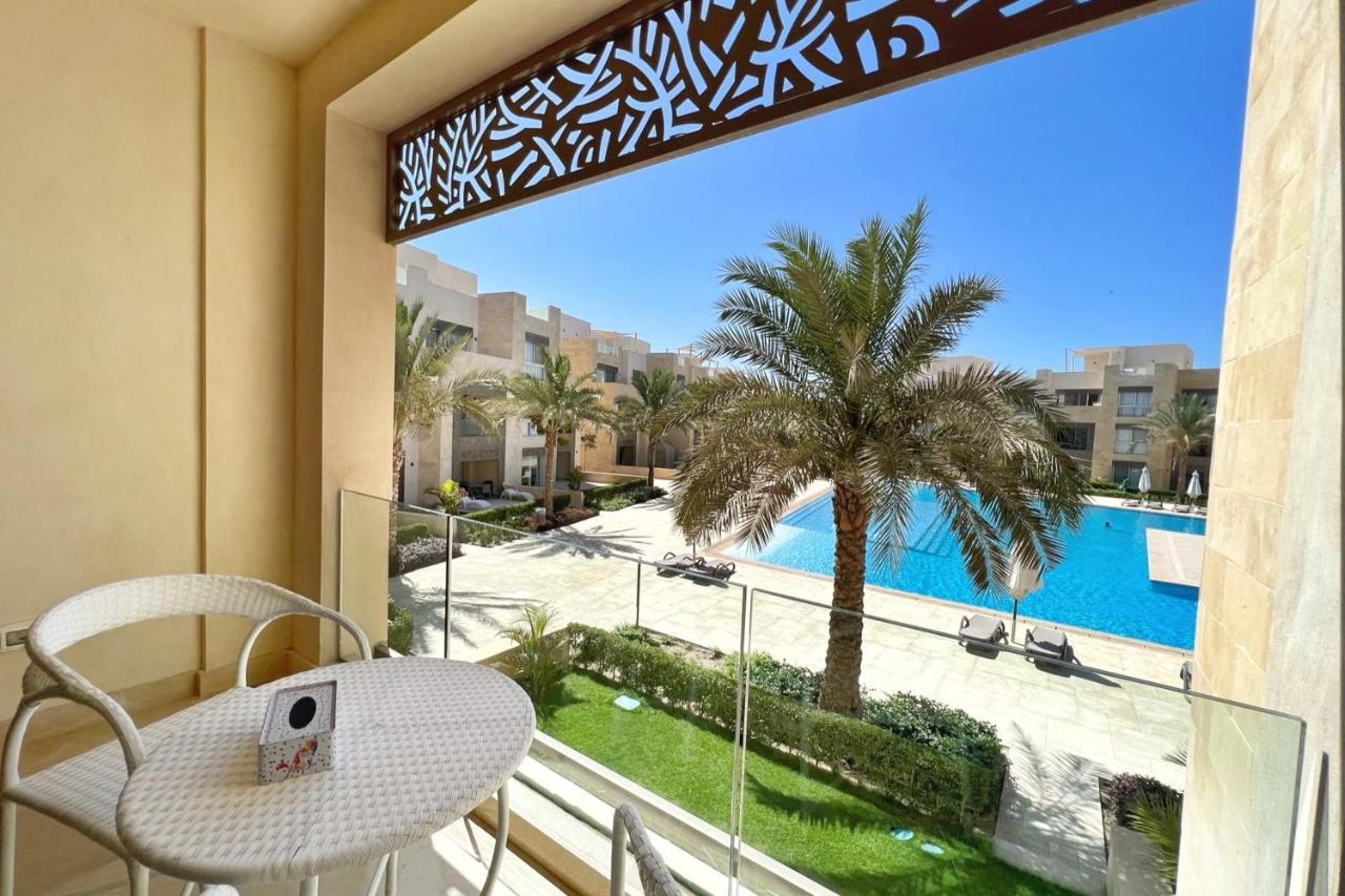 Glamorous 2bdr W Outdoor Pool View Free Beach & Pool Access 1