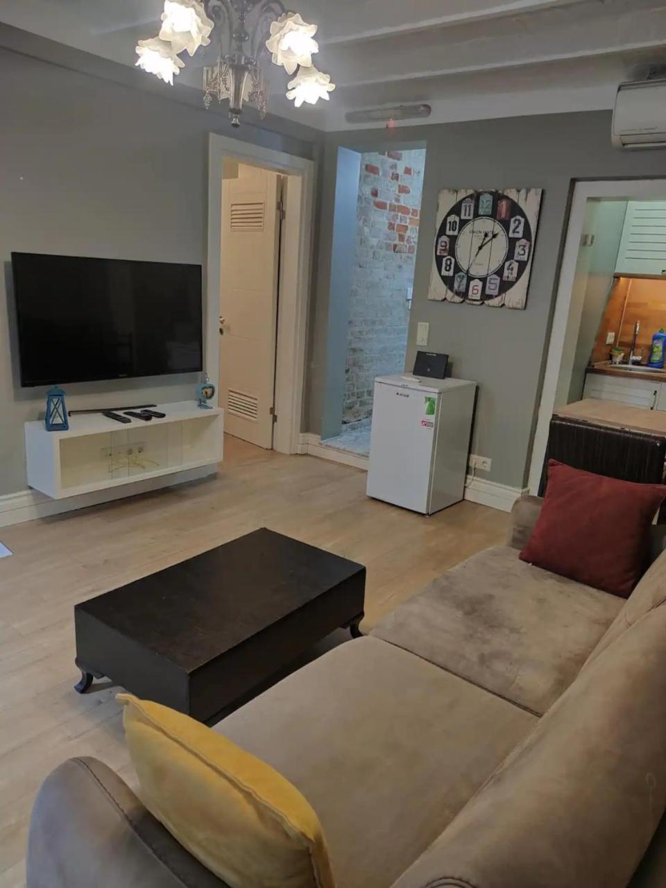 Authentic Flat in the Heart of Taksim (Adults Only)