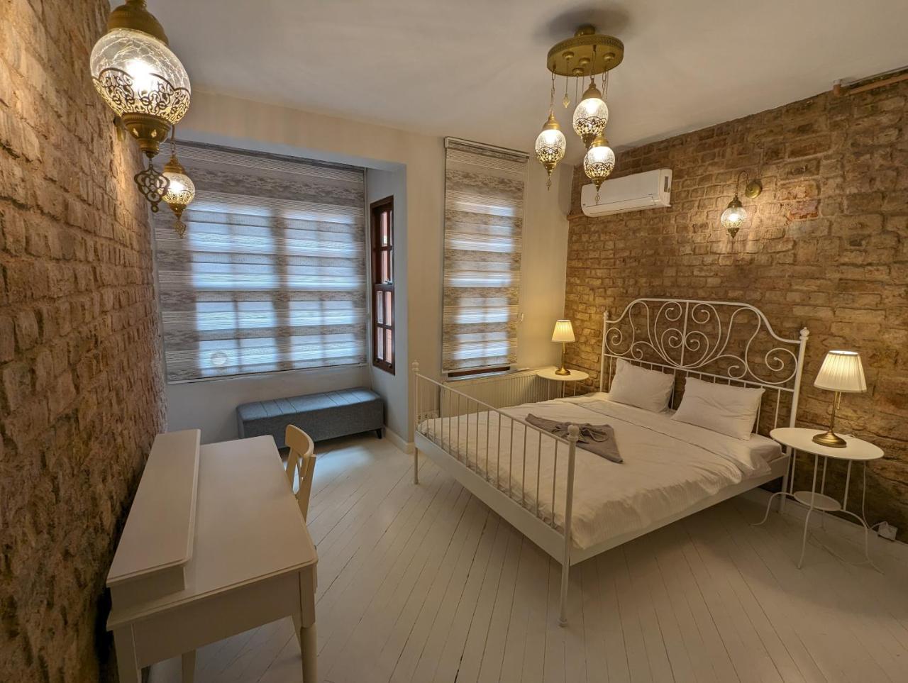 Private & Modern 4-Floors Villa Near Galata Port 1