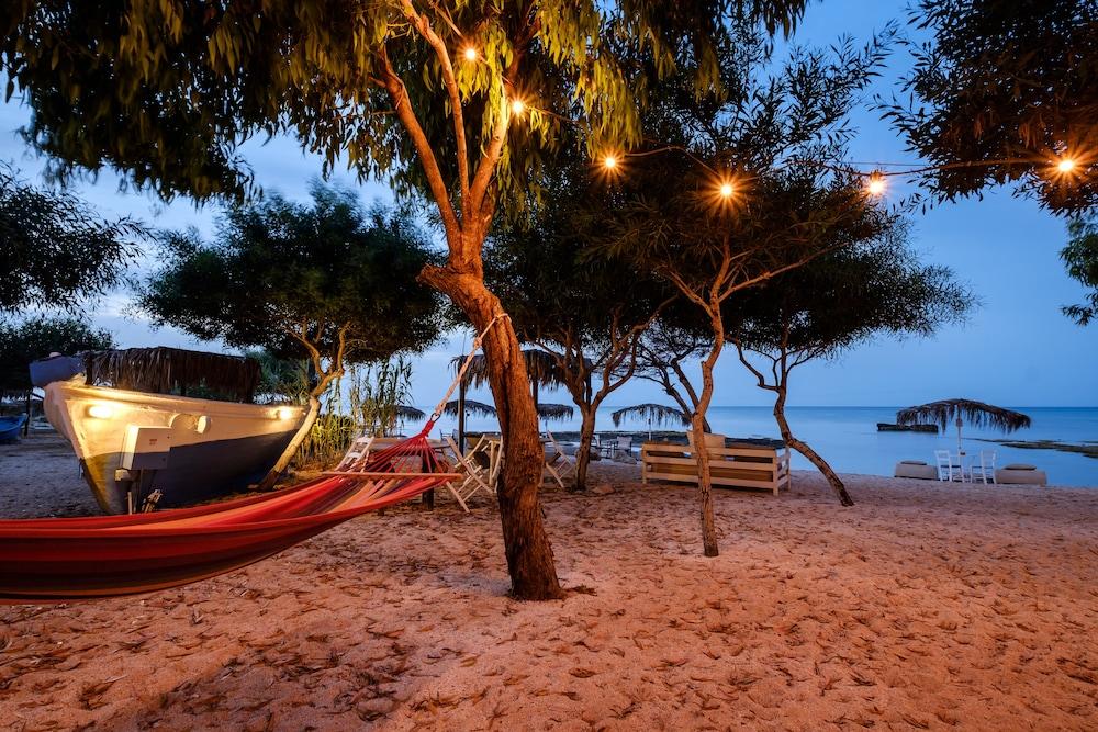 Thalassines Beach Villas 1