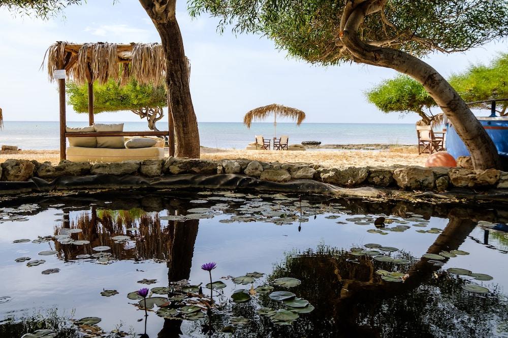 Thalassines Beach Villas 2