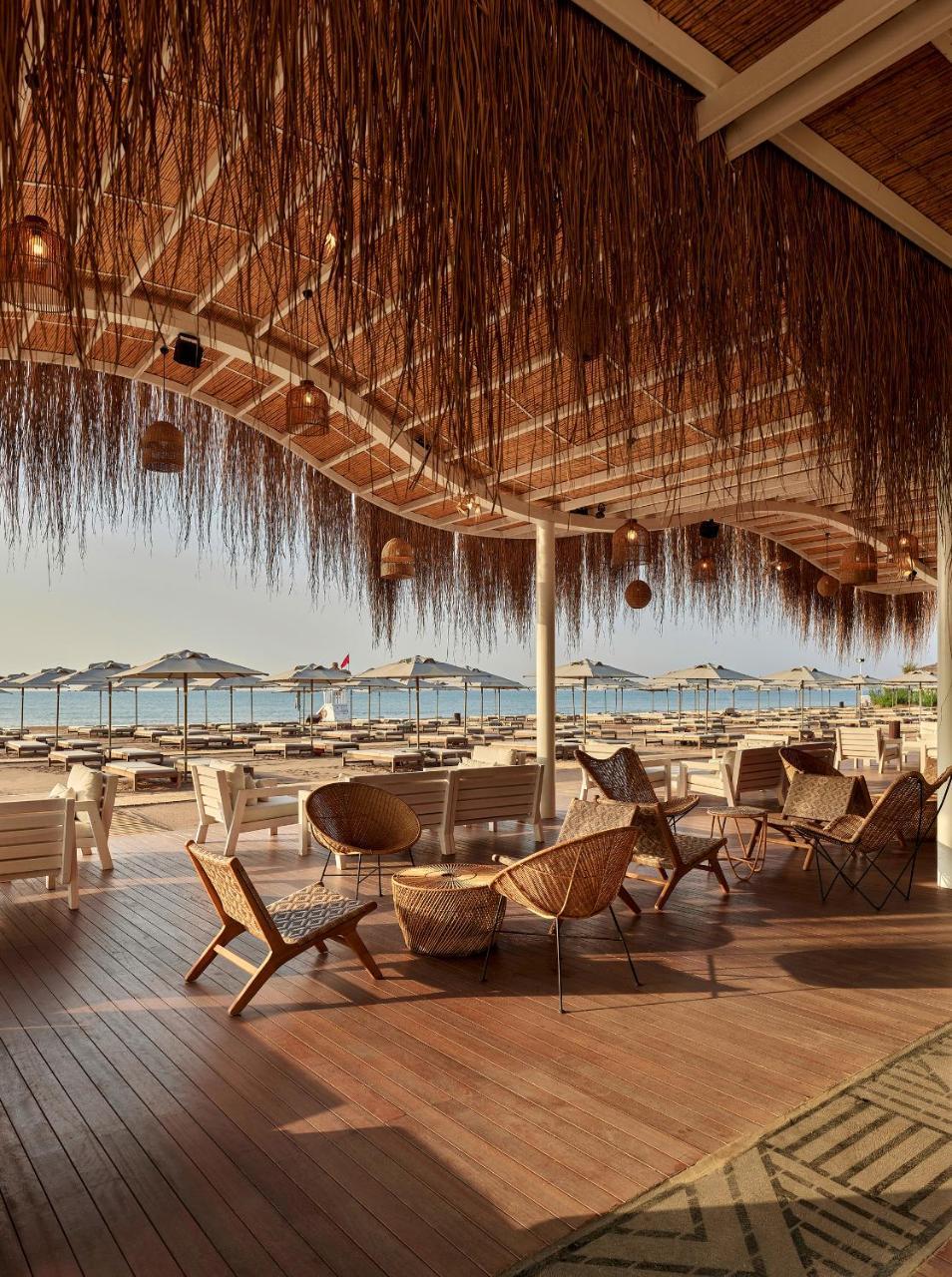 Lara Barut Collection 1