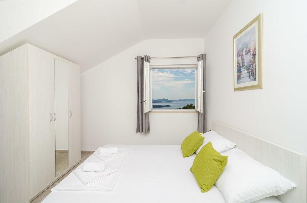 Apartments Villa Dadic 1