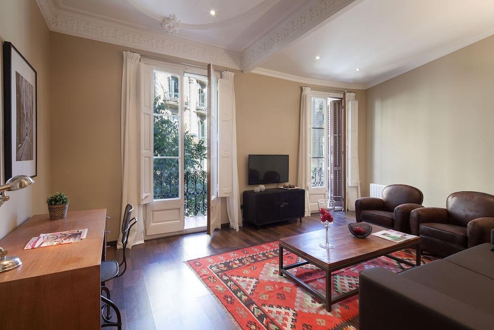 Habitat Apartments Eixample Balconies