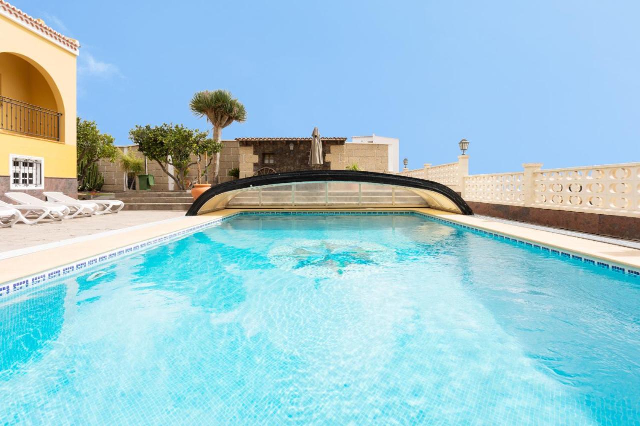 Luxury Villa Benahoare 2