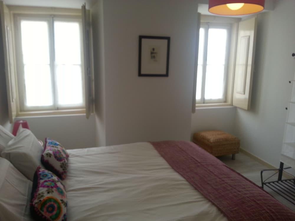 Dobairro Suites at Principe Real 2