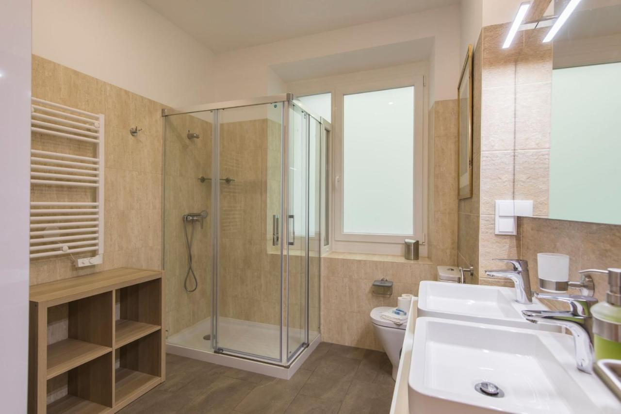 Lovelystay - Comfortable Apartment with River Views 2