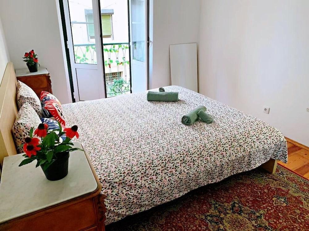 Tram & Fado Memory House 1