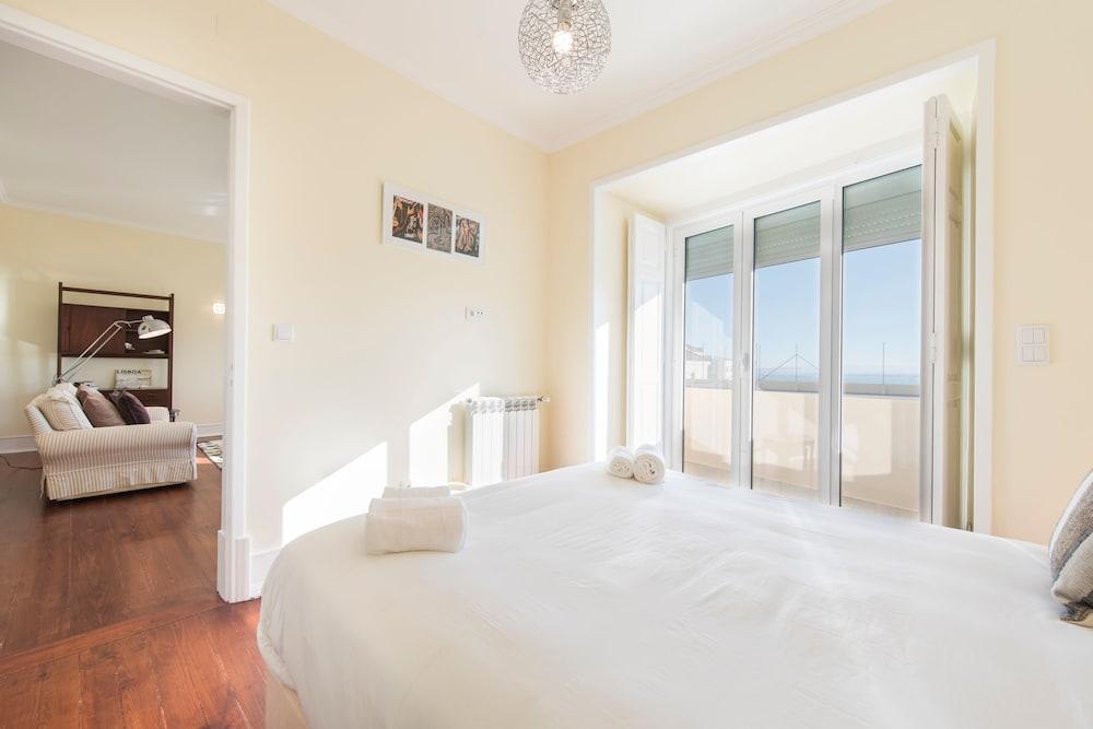 Spacious Graca River View Apartment 1