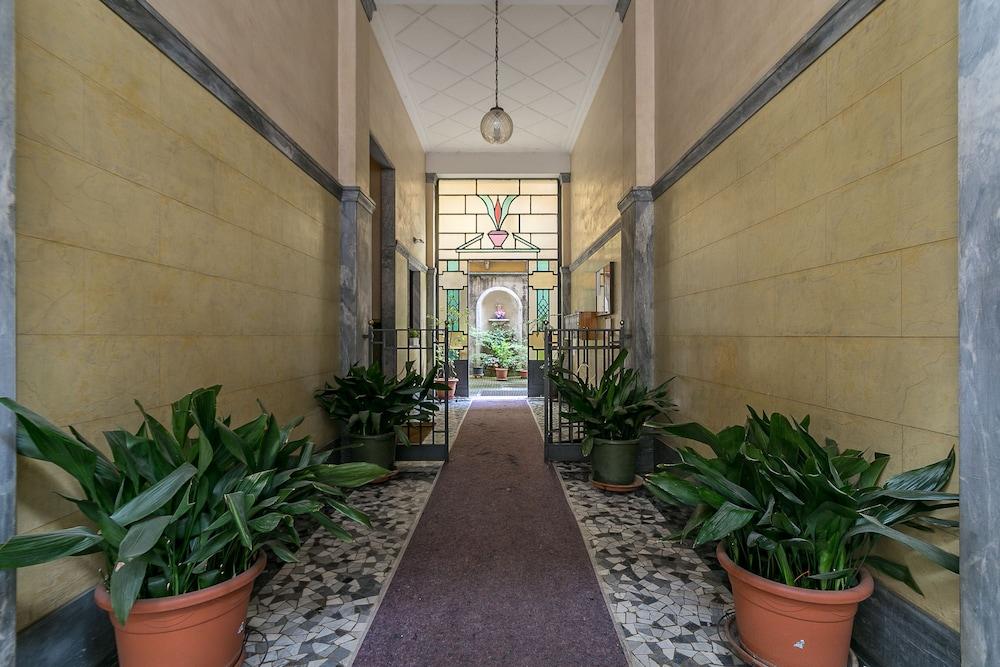 Notami -  Titty House Crocetta 2