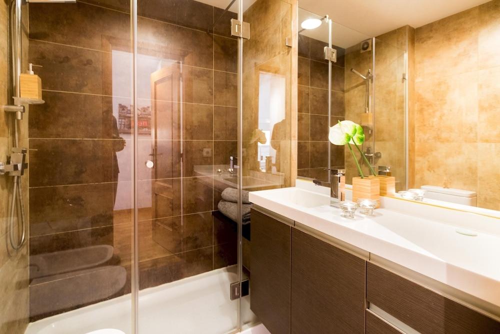 Chiad1 · Duque 53 Amazing Terrace · Netflix · AC 1