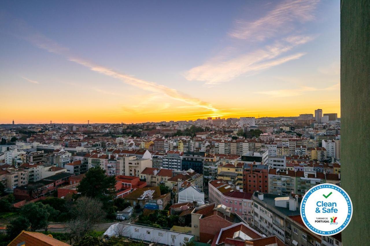 Whome | Anjos Stylish Apartment #10